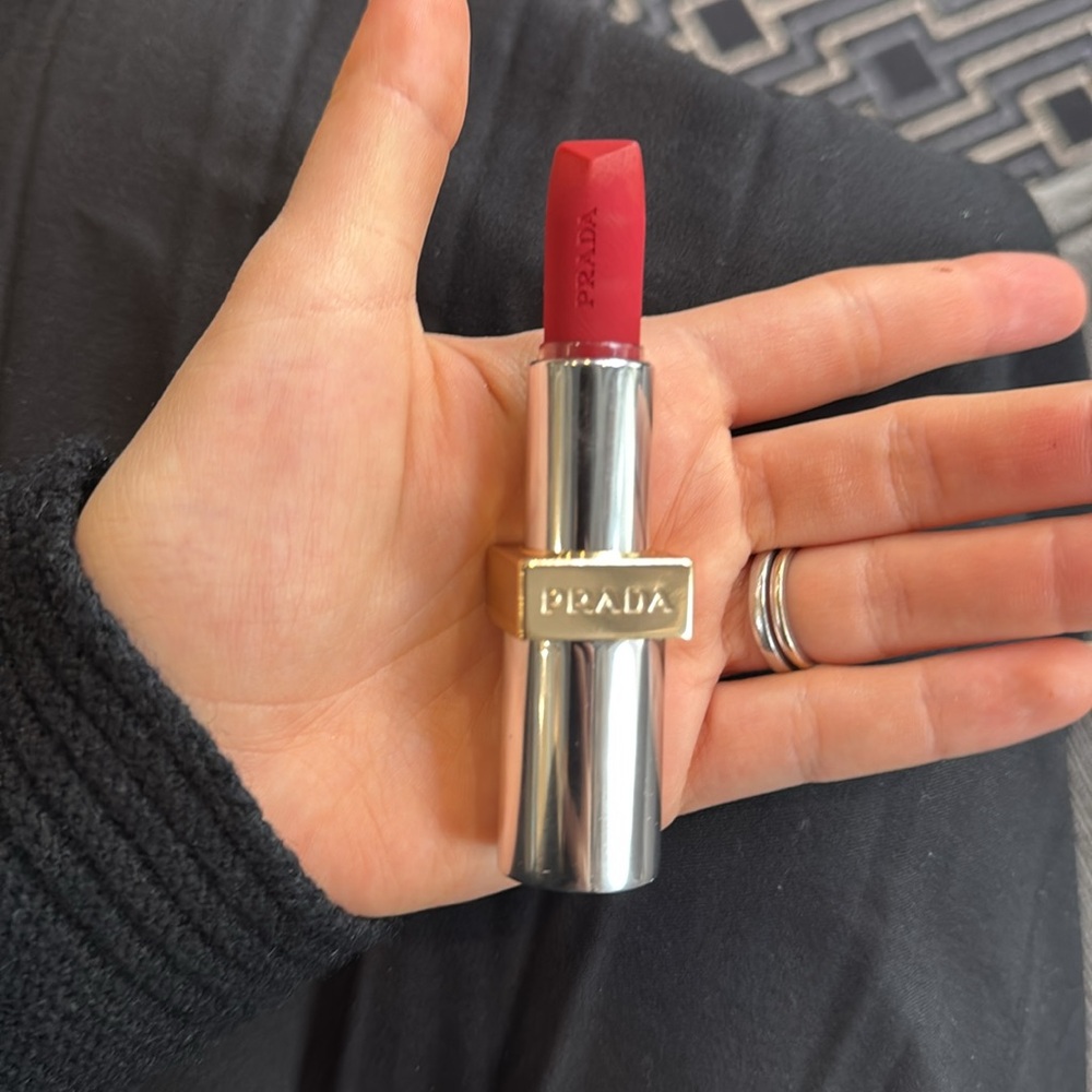 Prada hyper Matte Lipstick